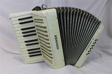 It has been recenty serviced and all reeds produce the typical Excelsior sound - rich, smooth, and full of emotions. . Accordion serial number search